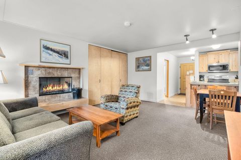 Photo of 18575 SW Century Drive #1913/1914, Bend, OR 97702 (MLS # 220213460)