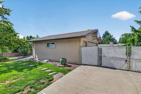 Tiny photo for 1568 Angelcrest Drive, Medford, OR 97504 (MLS # 220221322)