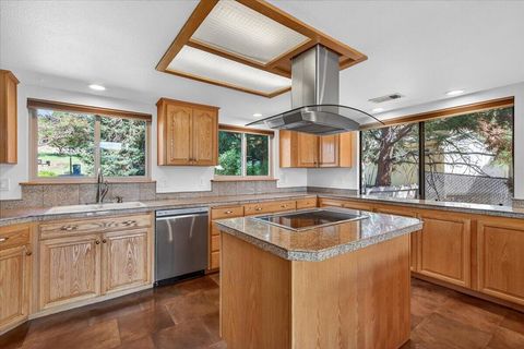 Tiny photo for 1568 Angelcrest Drive, Medford, OR 97504 (MLS # 220221322)