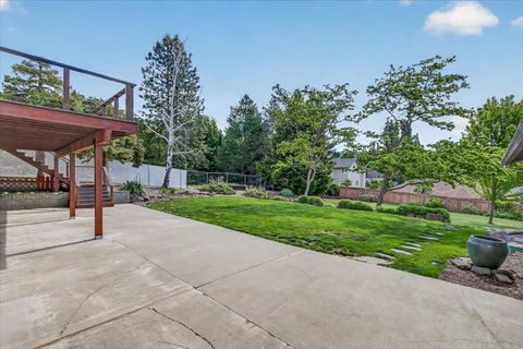 Tiny photo for 1568 Angelcrest Drive, Medford, OR 97504 (MLS # 220221322)