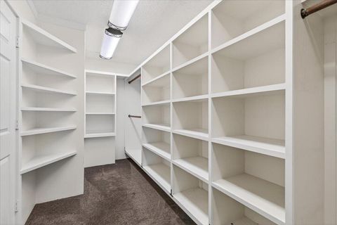 Tiny photo for 1568 Angelcrest Drive, Medford, OR 97504 (MLS # 220221322)