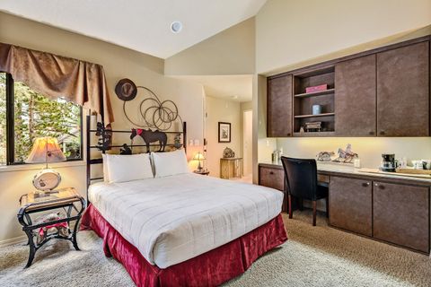 Tiny photo for 19717 Mount Bachelor Drive #UNIT 617, Bend, OR 97702 (MLS # 220213809)