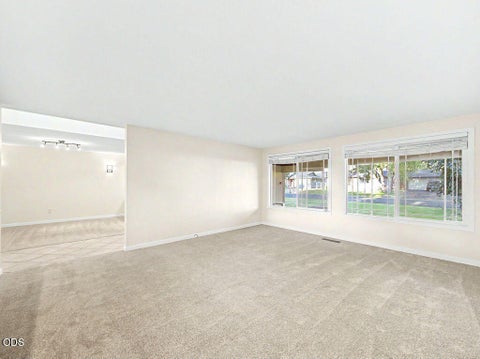 Tiny photo for 3826 La Marada Way, Klamath Falls, OR 97603 (MLS # 220227273)