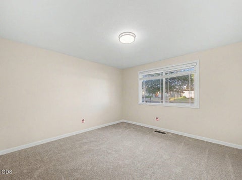 Tiny photo for 3826 La Marada Way, Klamath Falls, OR 97603 (MLS # 220227273)