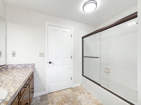 Tiny photo for 3826 La Marada Way, Klamath Falls, OR 97603 (MLS # 220227273)