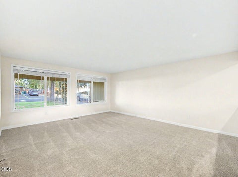 Tiny photo for 3826 La Marada Way, Klamath Falls, OR 97603 (MLS # 220227273)