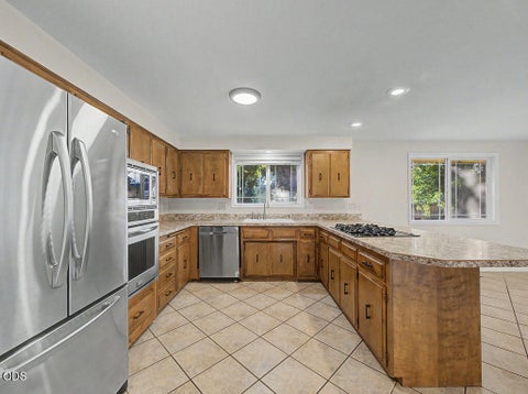 Tiny photo for 3826 La Marada Way, Klamath Falls, OR 97603 (MLS # 220227273)