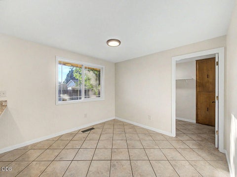 Tiny photo for 3826 La Marada Way, Klamath Falls, OR 97603 (MLS # 220227273)