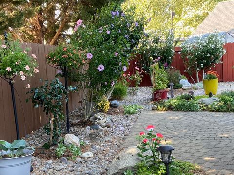 Tiny photo for 1116 Cashmere Drive, Grants Pass, OR 97527 (MLS # 220215016)