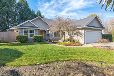 Tiny photo for 1116 Cashmere Drive, Grants Pass, OR 97527 (MLS # 220215016)