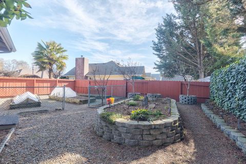 Tiny photo for 1116 Cashmere Drive, Grants Pass, OR 97527 (MLS # 220215016)