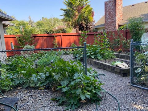 Tiny photo for 1116 Cashmere Drive, Grants Pass, OR 97527 (MLS # 220215016)