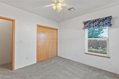 Tiny photo for 1116 Cashmere Drive, Grants Pass, OR 97527 (MLS # 220215016)