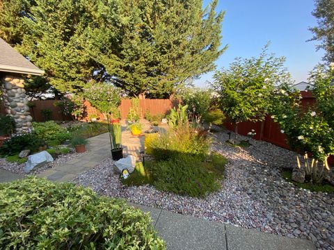 Tiny photo for 1116 Cashmere Drive, Grants Pass, OR 97527 (MLS # 220215016)