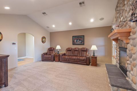 Tiny photo for 1116 Cashmere Drive, Grants Pass, OR 97527 (MLS # 220215016)