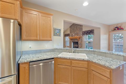 Tiny photo for 1116 Cashmere Drive, Grants Pass, OR 97527 (MLS # 220215016)