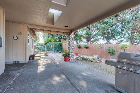 Tiny photo for 1116 Cashmere Drive, Grants Pass, OR 97527 (MLS # 220215016)