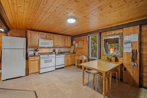 Tiny photo for 17611 Cluster Cabin Lane #36, Sunriver, OR 97707 (MLS # 220212867)