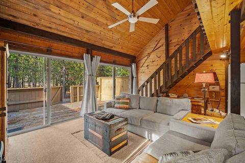 Tiny photo for 17611 Cluster Cabin Lane #36, Sunriver, OR 97707 (MLS # 220212867)