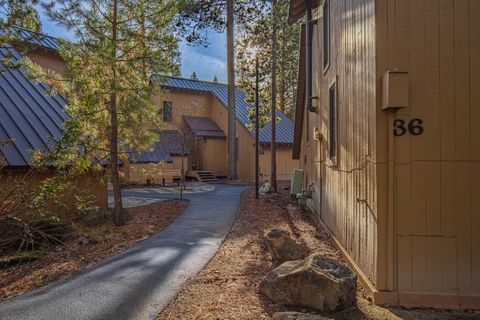 Tiny photo for 17611 Cluster Cabin Lane #36, Sunriver, OR 97707 (MLS # 220212867)