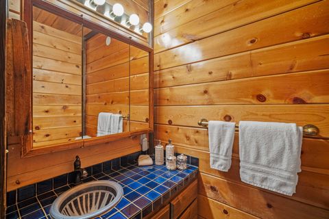 Tiny photo for 17611 Cluster Cabin Lane #36, Sunriver, OR 97707 (MLS # 220212867)