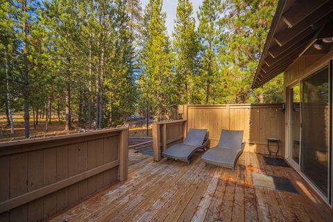 Tiny photo for 17611 Cluster Cabin Lane #36, Sunriver, OR 97707 (MLS # 220212867)