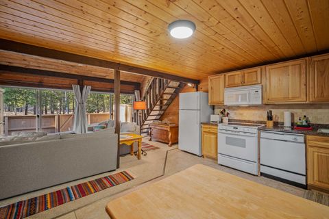 Tiny photo for 17611 Cluster Cabin Lane #36, Sunriver, OR 97707 (MLS # 220212867)