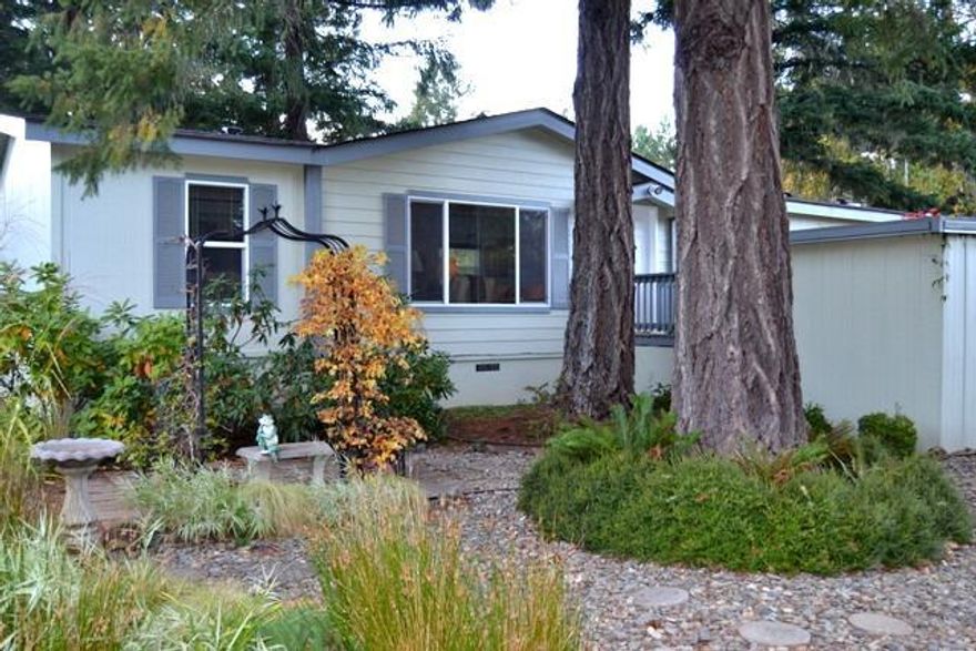 Fabulous 2005 Manufactured Home located in River Valley Village Park. Home features 3 Bedrooms, 2 Baths,split bedroom floor plan with vaulted ceilings, very light and bright. Kitchen opens into the formal dining room, great for entertaining with an additional eating area off the kitchen. Master bedroom has a walkin closet, sitting area currently being used as an office and a large soaking tub in the bath. This is a must tour to appreciate and the location in the park is great too.