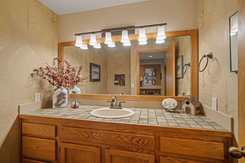 Tiny photo for 17675 Bittern Lane #19, Sunriver, OR 97707 (MLS # 220214069)