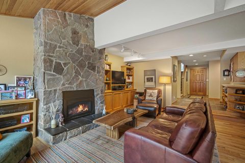 Tiny photo for 17675 Bittern Lane #19, Sunriver, OR 97707 (MLS # 220214069)