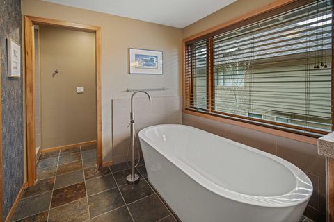 Tiny photo for 17675 Bittern Lane #19, Sunriver, OR 97707 (MLS # 220214069)