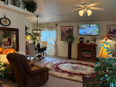 Tiny photo for 1783 SE Brookhurst Way, Grants Pass, OR 97527 (MLS # 220214806)