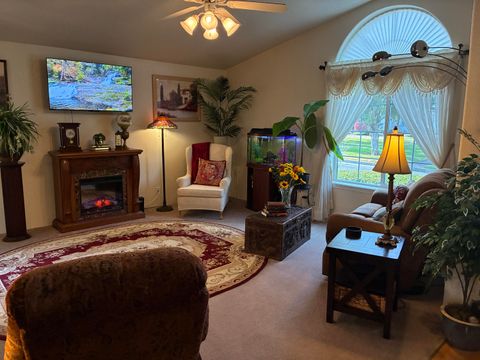 Tiny photo for 1783 SE Brookhurst Way, Grants Pass, OR 97527 (MLS # 220214806)