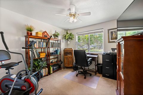 Tiny photo for 1783 SE Brookhurst Way, Grants Pass, OR 97527 (MLS # 220214806)