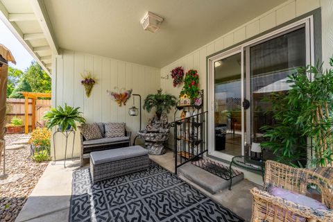 Tiny photo for 1783 SE Brookhurst Way, Grants Pass, OR 97527 (MLS # 220214806)