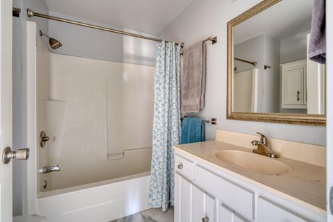 Tiny photo for 5660 SW Impala Lane, Redmond, OR 97756 (MLS # 220220129)