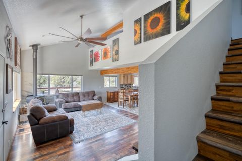 Tiny photo for 5660 SW Impala Lane, Redmond, OR 97756 (MLS # 220220129)