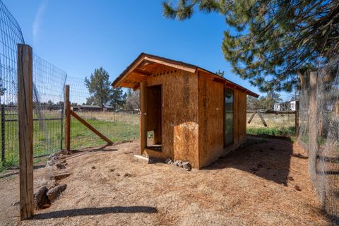 Tiny photo for 5660 SW Impala Lane, Redmond, OR 97756 (MLS # 220220129)