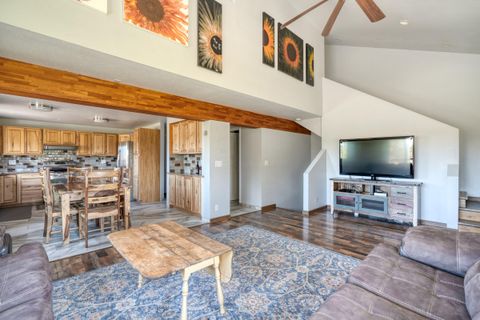 Tiny photo for 5660 SW Impala Lane, Redmond, OR 97756 (MLS # 220220129)