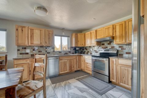 Tiny photo for 5660 SW Impala Lane, Redmond, OR 97756 (MLS # 220220129)