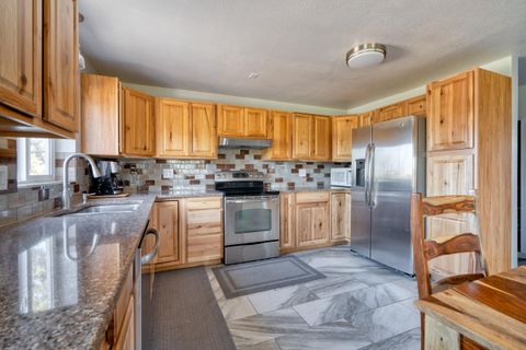 Tiny photo for 5660 SW Impala Lane, Redmond, OR 97756 (MLS # 220220129)