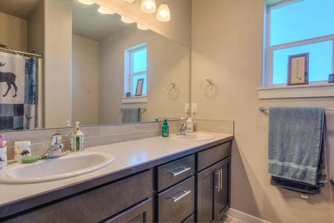 Tiny photo for 53475 Bridge Drive, La Pine, OR 97739 (MLS # 220213507)