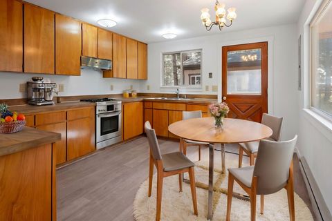 Tiny photo for 69485 Lasso, Sisters, OR 97759 (MLS # 220219290)