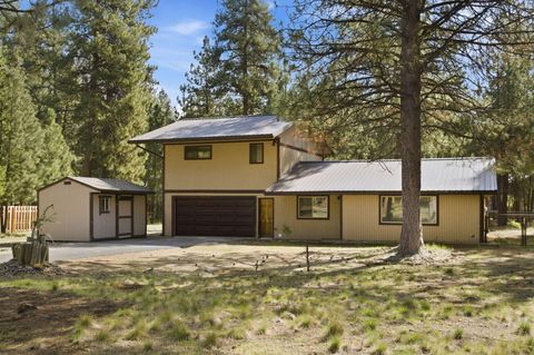 Photo of 69485 Lasso, Sisters, OR 97759 (MLS # 220219290)