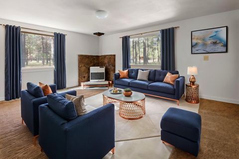 Tiny photo for 69485 Lasso, Sisters, OR 97759 (MLS # 220219290)
