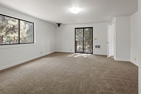 Tiny photo for 69485 Lasso, Sisters, OR 97759 (MLS # 220219290)