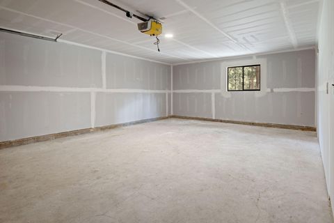 Tiny photo for 69485 Lasso, Sisters, OR 97759 (MLS # 220219290)