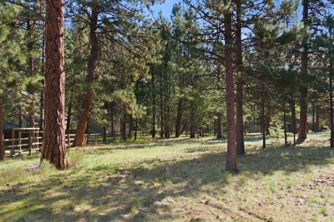 Tiny photo for 69485 Lasso, Sisters, OR 97759 (MLS # 220219290)