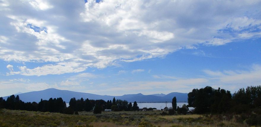 1.02 Acre View Lot Located in Monte Vista Ranch Subdivision, Amazing Views of the Agency Lake and Cascade Mountains. Close to Wood River Wetlands & Williamson River,.Boat Launch Right down the street. Approximately 35 Miles to Crater Lake National Park.
