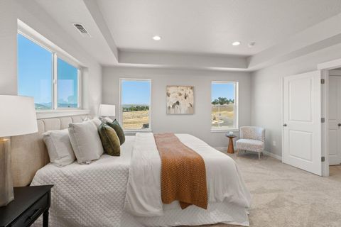 Tiny photo for 145 Valemont Drive #38, Eagle Point, OR 97524 (MLS # 220215398)